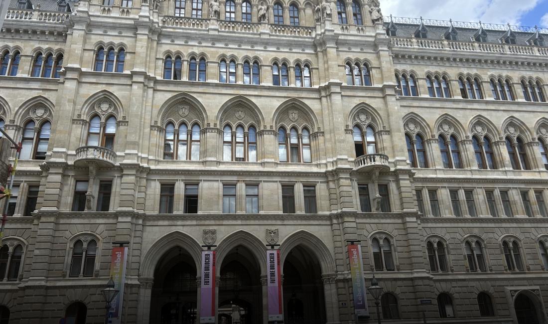 Photo of Vienna Rathaus by Joe Mathews