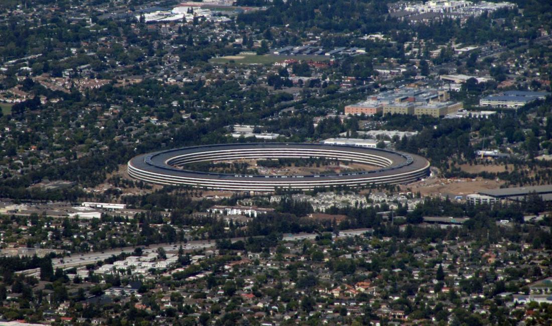 Photo of Apple headquarters by Rairden, via Wikimedia Commons. CC BY-SA 4.0