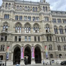 Photo of Vienna Rathaus by Joe Mathews